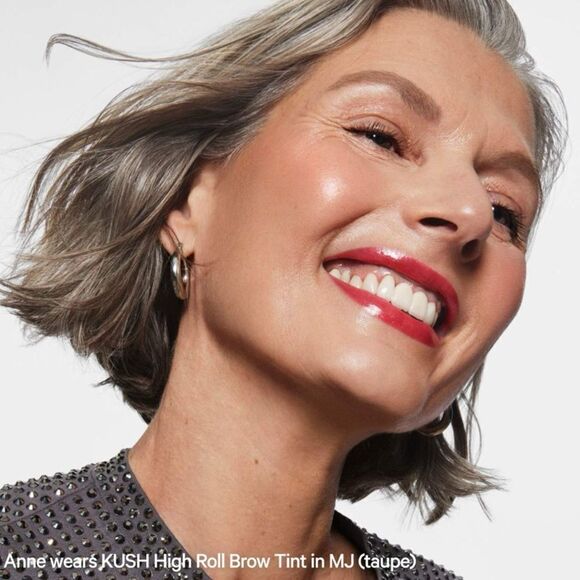 🌻 MILK MAKEUP MJ (TAUPE)
High Roll Defining & Volumizing Tubing Brow Gel - Picture 5 of 14